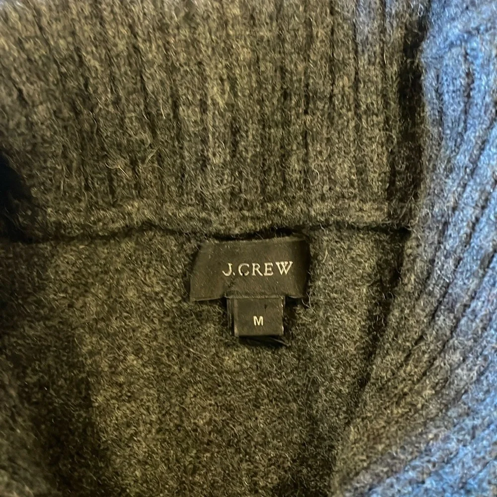 J.Crew Men’s Medium Gray 100% Lambs Wool Long Sleeve Sweater